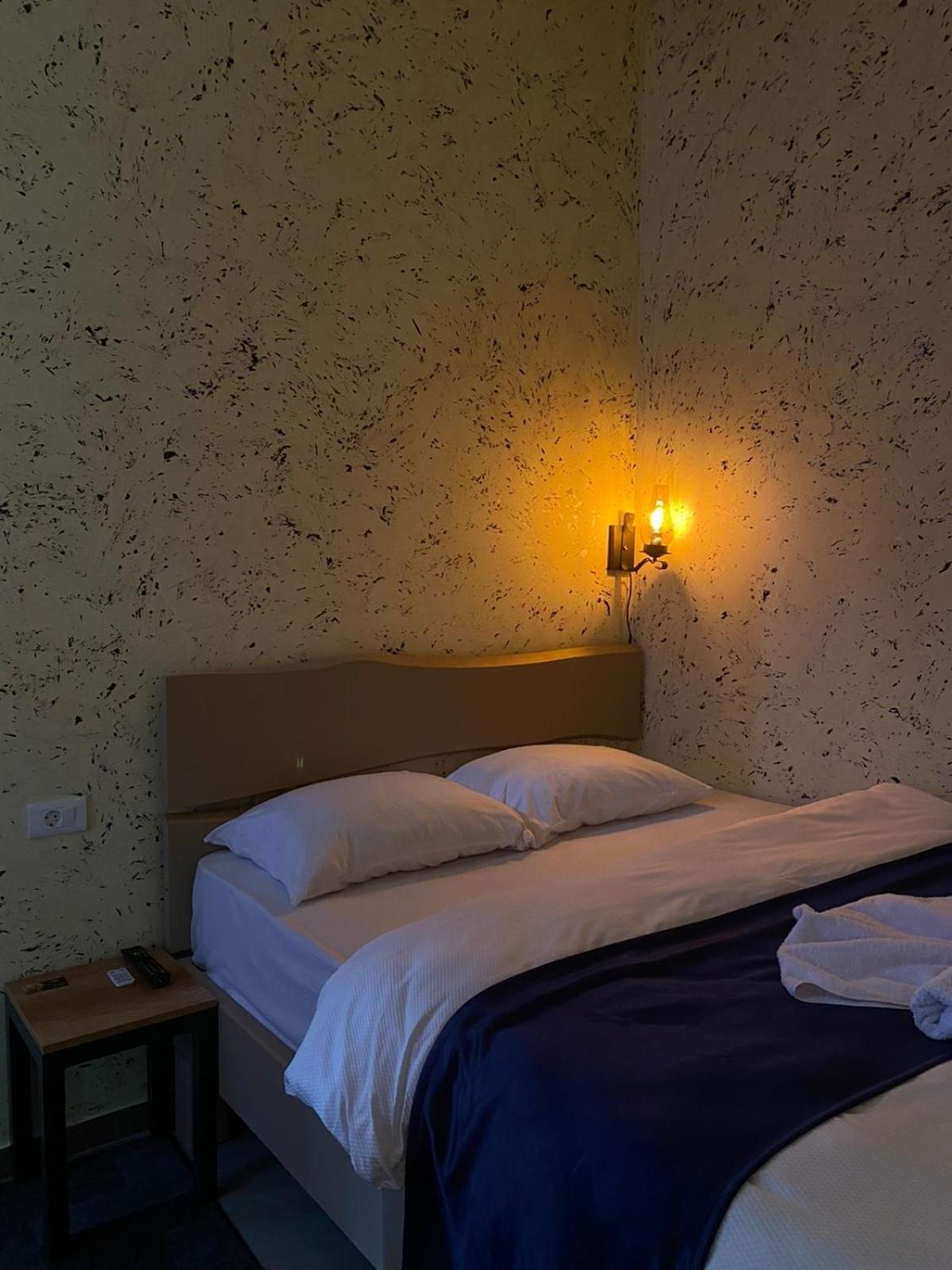 Hotel In Time Prizren Phòng bức ảnh